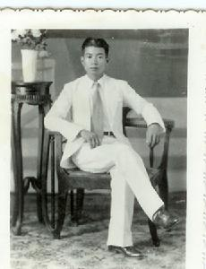 黄仁和.png