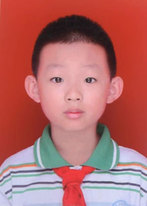 个人免冠照.png