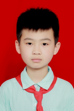 （灵源街道灵水中心小学王昕煜）2023年晋江市“新时代好少年”候选人1寸彩照.jpg